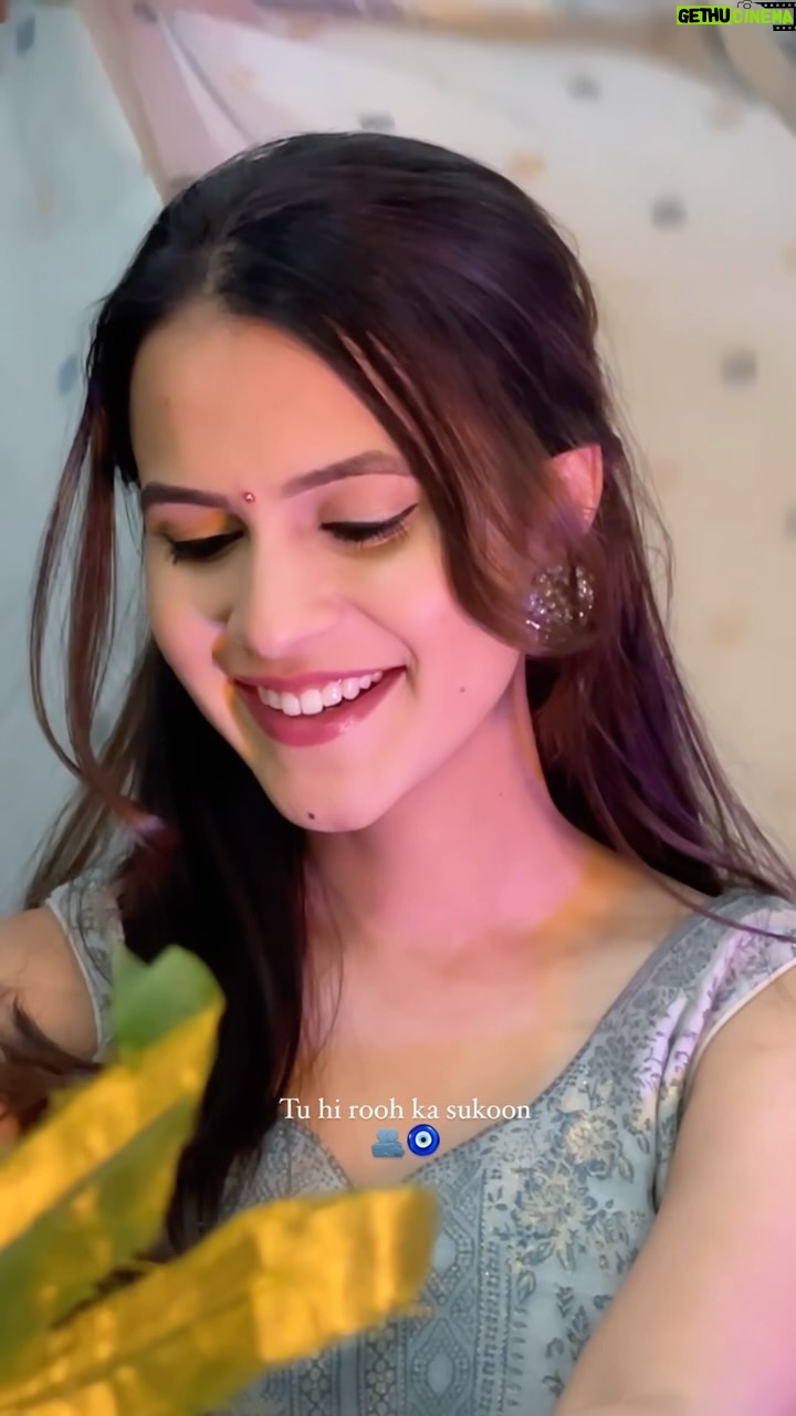 Eshika Rao - 164.8K Likes - Tujh mein Rab dikhta hai, yaara mai kya kaaru!!!😩🩷🥺