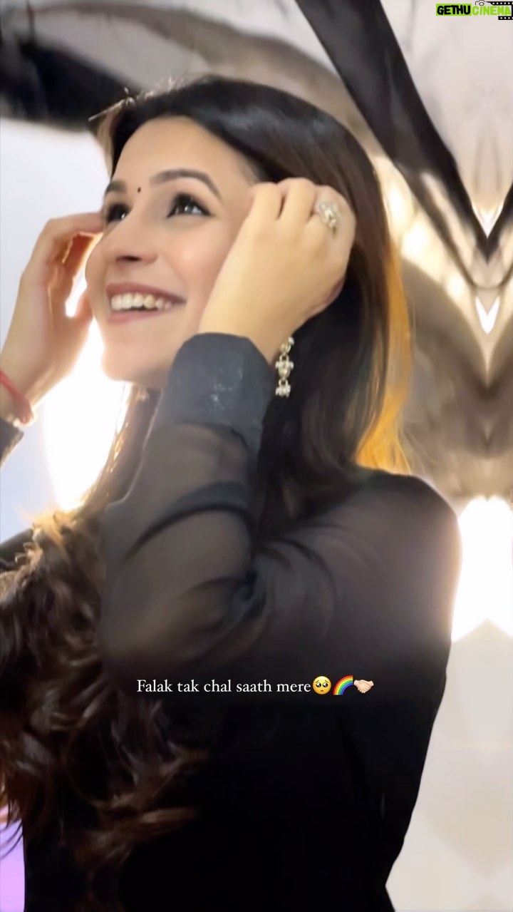 Eshika Rao - 84.6K Likes - Falak dur hai toh GOLGAPPE khane hi chal de🤌🏻🙂😂❤️