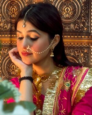 Eshika Rao Instagram - खम्मा घणी 📿🦚🍂🐚
30 years old, yet timeless 🎀— wearing my mother’s lehenga that’s aged like art, not fabric.💎