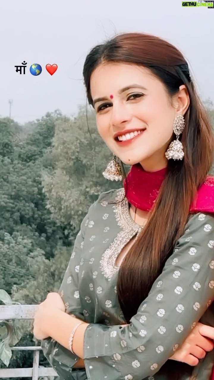 Eshika Rao - 414.3K Likes - Sabse khoobsoorat gaana🥺❤️ makes me emotional every time❤️ #maa