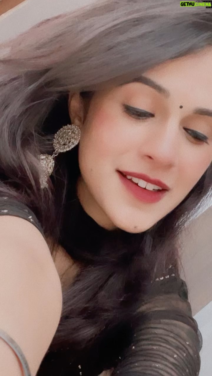 Eshika Rao - 180.7K Likes - Aashiq da dil dhakk dhakk karda❤️‍🩹🌹
.
.
.
#kehlende #punjabisongs #reels #reelitfeelit #reelsinstagram