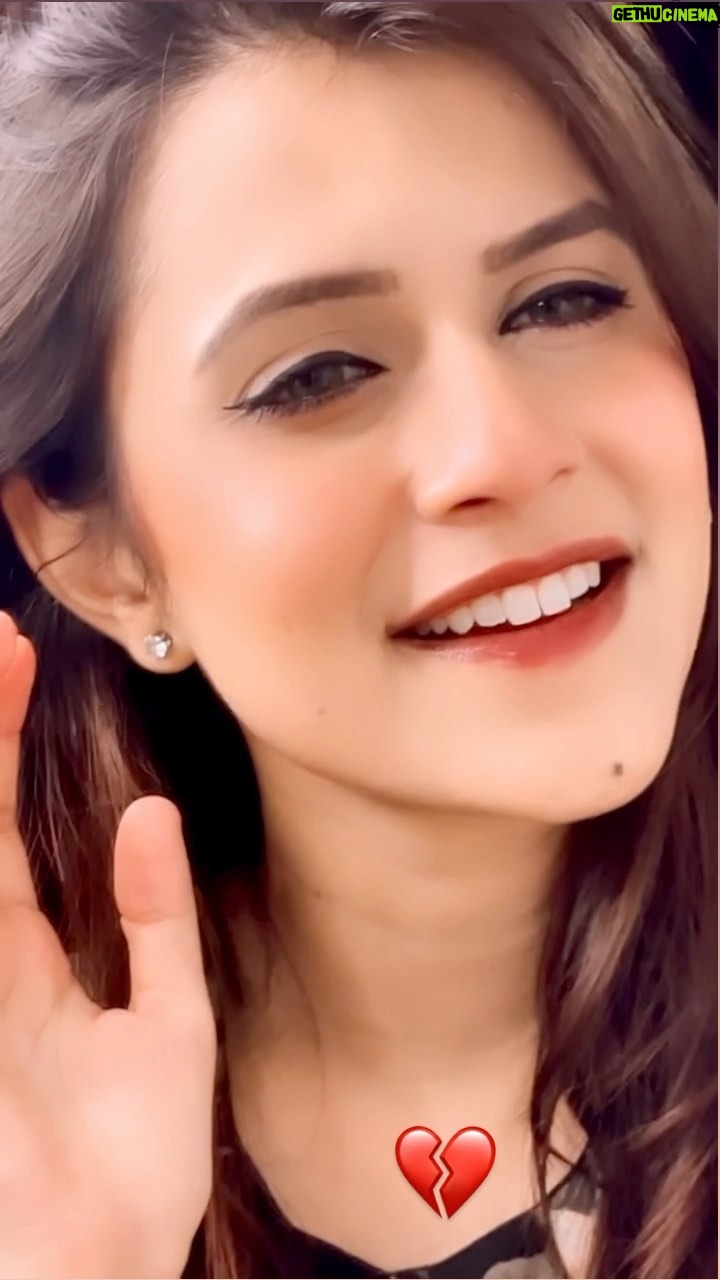 Eshika Rao - 89.9K Likes - Dukh tere saare rakh lene, tere haase nahi rakhne❤️‍🩹 
.
.
#aadat #emotional #act #expressions #eshikians