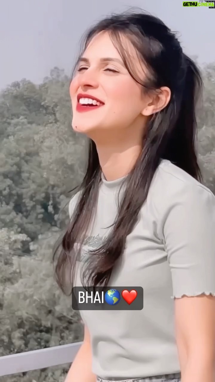 Eshika Rao - 133.2K Likes - Tag them🥺❤️🧿
.
.
Thank you for everything @rao.sunny96 ❤️
#bhai