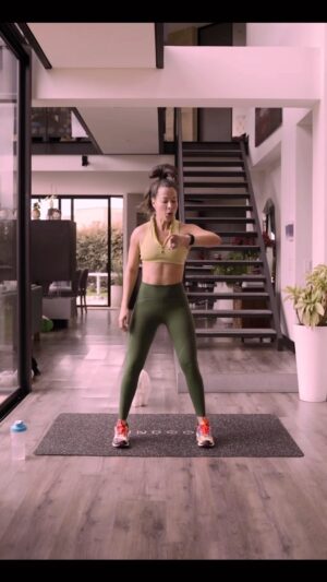 Estefanía Borge Instagram - Así se ven algunas de mis rutinas #EstefiExpress diseñadas para mi programa “Mujeres en Movimiento”.. aquí les dejo este #hiit completo para quien se anime 🧡👋