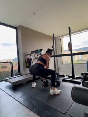 Estefanía Borge Instagram - Rutina básica y sencillla q hice sin tener ganas pero que al final me dejó con MÁS ..
.
.
Guarda la última imagen … te servirá mucho para construir tu INTEGRIDAD !