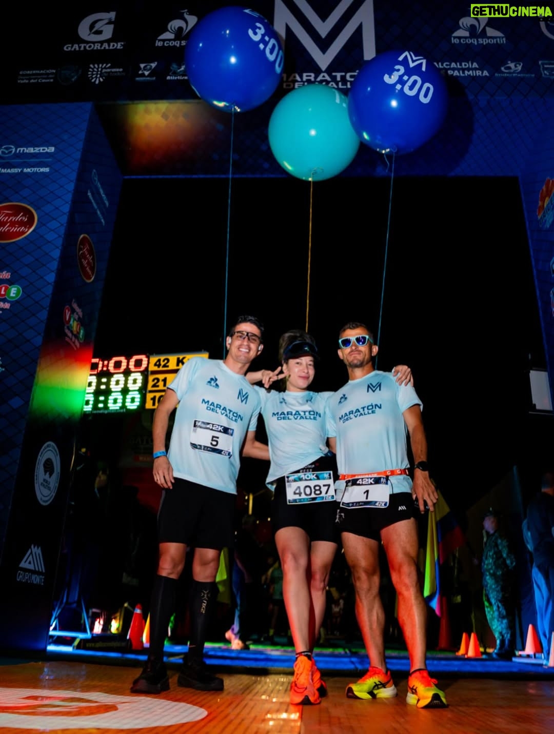 Estefanía Borge - 5.1K Likes - “PaSER” ..una experiencia que repetiría mil veces más. Un punto de vista hacia el Running completaMENTE  distinto .. generoso , genuino y auténtico. Que gran experiencia haber sido PaCer de la @maratondelvalle.col .. 10 kilómetros en los que acompañé a muchos corredores con el propósito de llegar fuertes y sólidos a la meta. Gracias a tod@s los q corrieron conmigo y creyeron en mi para lograr sus objetivos ♥️✨✊
.
La ultima foto quedará para la posteridad ✨ los adoro !!!