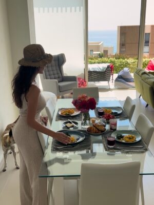 Eva Murati Instagram - good vibes only