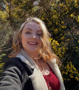 Actress Evanna Lynch HD Photos and Wallpapers August 2025