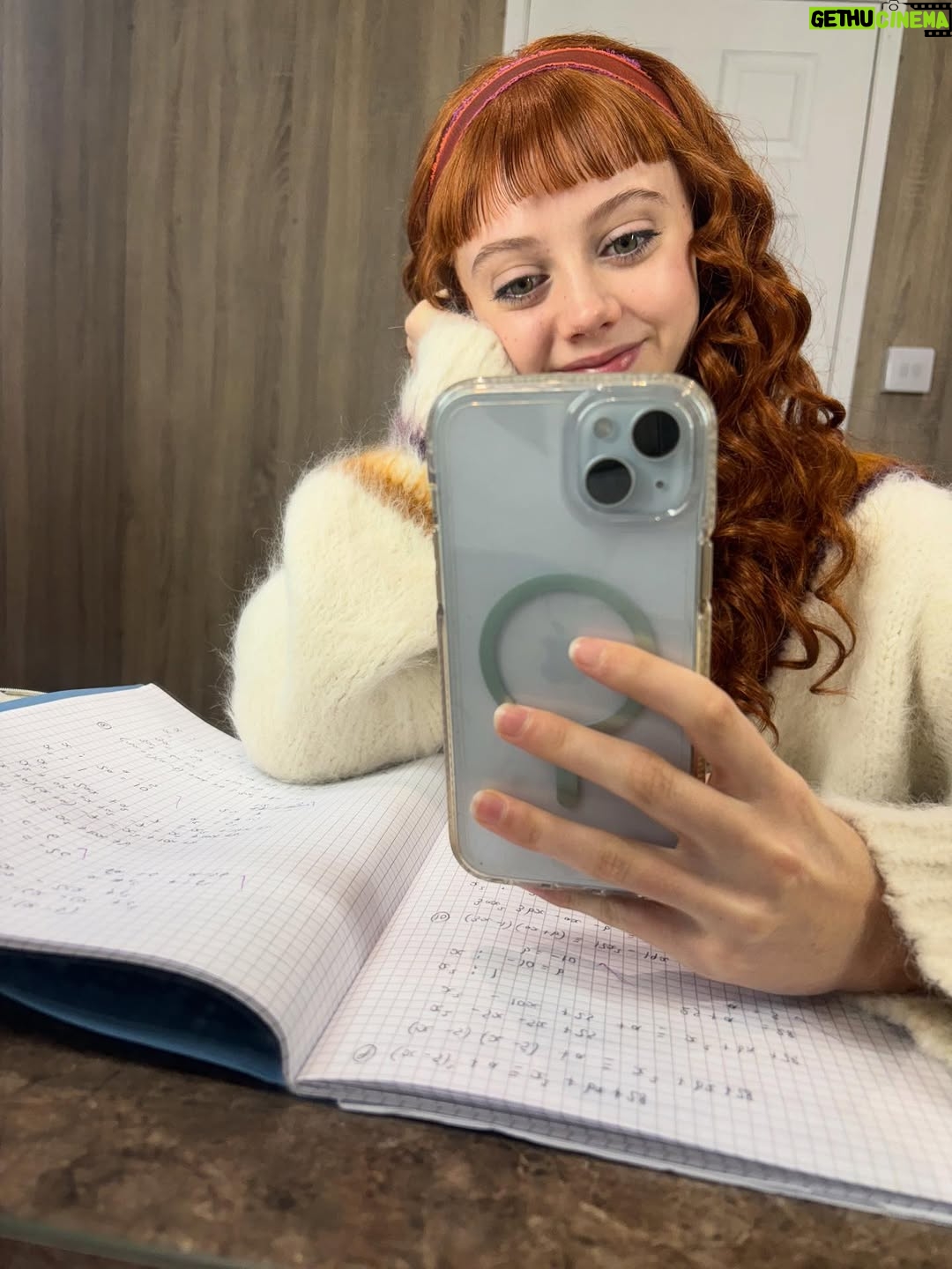 Evie Templeton - 3.9 Million Likes - Pt 2 BTS … 🩷💚🖤
@wednesdaynetflix