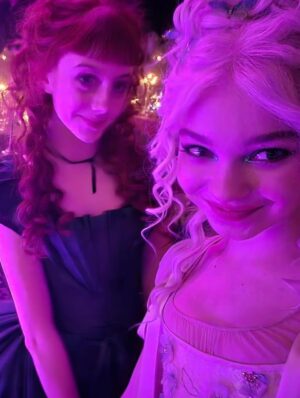 Evie Templeton Instagram - Pt 2 BTS … 🩷💚🖤
@wednesdaynetflix