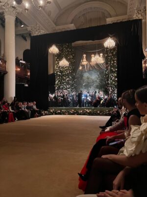 Evie Templeton Instagram - Thank you @richardquinn for such a beautiful show 🤍