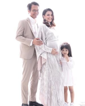 Ezzaty Abdullah Instagram - Next month bertambah bilangan keluarga kami InsyaAllah 👨👩👧👦