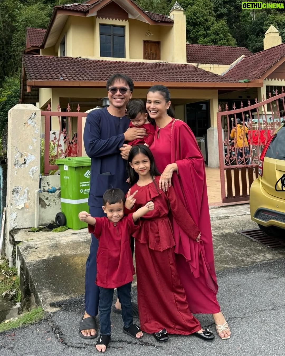Ezzaty Abdullah - 1.3K Likes - Raya day-2 ke Kuala Lumpur pula