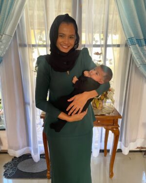 Ezzaty Abdullah Instagram - Alhamdulillah syukur selesai majlis aqiqah Armin. terima kasih kepada semua keluarga, kawan2 dan kenalan2 yang hadir meriahkan majlis tadi. Minta maaf mana yang kurang. Armin dah penat, dia nak tido hihi