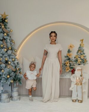 Faith Nketsi Instagram - We wish you and your loved ones a very merry Christmas ❤️🎄