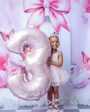 Faith Nketsi Instagram - The Happiest birthday to my Sky pie. I’m so so proud of you my baby. You have exceeded all expectations, You are truly living out every word spoken over your life. I’m truly so grateful. You’re such a happy girl, so sweet and so so smart. May God shield you always. May he continue blessing you, may he continue nourishing you with his grace, strength and love. May he keep guiding me through motherhood because for once in my life I am truly so thankful, so proud and so grateful. I know that I can only give thanks to God, for this is Gods will for me in Jesus Christ🙏🏾. Oh my baby, you are such a blessing. I love you so much and I was truly not prepared for the amount of love I would carry in my heart for you. Telling you I love you is not a habit, it is a constant reminder to you that you are the best thing to ever happen to me and in all honesty I just can’t help but tell u “I love you” every time I look at you because WHAT DO YOU MEAN 😍🥹. You are my world! We all love you so much. HAPPY BIRTHDAY BESTIE ❤️❤️❤️
📸 : @tinyseedsphotography