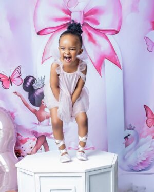 Faith Nketsi Instagram - The Happiest birthday to my Sky pie. I’m so so proud of you my baby. You have exceeded all expectations, You are truly living out every word spoken over your life. I’m truly so grateful. You’re such a happy girl, so sweet and so so smart. May God shield you always. May he continue blessing you, may he continue nourishing you with his grace, strength and love. May he keep guiding me through motherhood because for once in my life I am truly so thankful, so proud and so grateful. I know that I can only give thanks to God, for this is Gods will for me in Jesus Christ🙏🏾. Oh my baby, you are such a blessing. I love you so much and I was truly not prepared for the amount of love I would carry in my heart for you. Telling you I love you is not a habit, it is a constant reminder to you that you are the best thing to ever happen to me and in all honesty I just can’t help but tell u “I love you” every time I look at you because WHAT DO YOU MEAN 😍🥹. You are my world! We all love you so much. HAPPY BIRTHDAY BESTIE ❤️❤️❤️
📸 : @tinyseedsphotography
