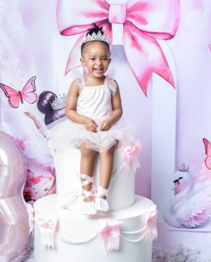 Faith Nketsi Instagram - The Happiest birthday to my Sky pie. I’m so so proud of you my baby. You have exceeded all expectations, You are truly living out every word spoken over your life. I’m truly so grateful. You’re such a happy girl, so sweet and so so smart. May God shield you always. May he continue blessing you, may he continue nourishing you with his grace, strength and love. May he keep guiding me through motherhood because for once in my life I am truly so thankful, so proud and so grateful. I know that I can only give thanks to God, for this is Gods will for me in Jesus Christ🙏🏾. Oh my baby, you are such a blessing. I love you so much and I was truly not prepared for the amount of love I would carry in my heart for you. Telling you I love you is not a habit, it is a constant reminder to you that you are the best thing to ever happen to me and in all honesty I just can’t help but tell u “I love you” every time I look at you because WHAT DO YOU MEAN 😍🥹. You are my world! We all love you so much. HAPPY BIRTHDAY BESTIE ❤️❤️❤️
📸 : @tinyseedsphotography