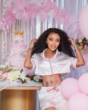 Faith Nketsi Instagram - Welcome to the 3rd floor Faithy. I’m so proud of you 🥹❤️