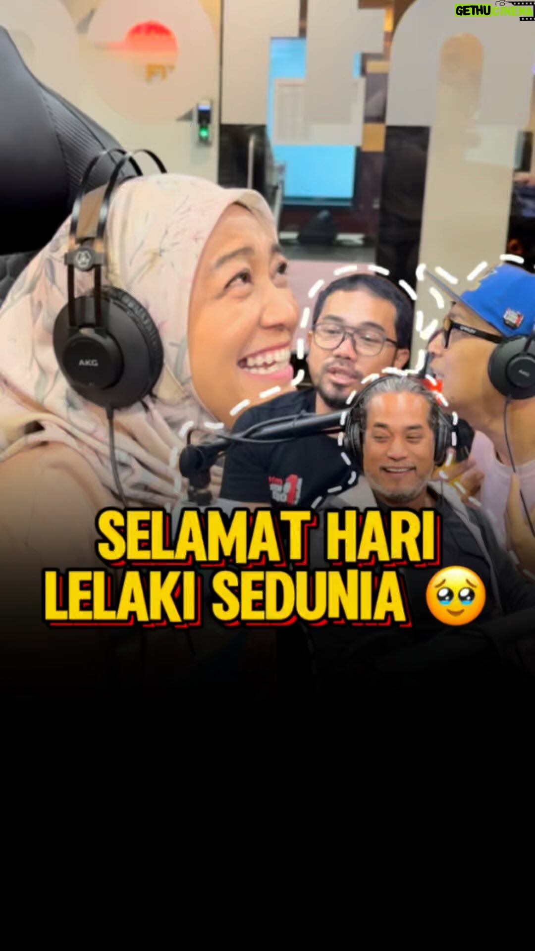 Fara Fauzana - 6.4K Likes - Fara ni memang tau! Suka buat orang sebak lah 🥹 Kitorang takleh move on lagi dengan Bekpes Hot Tawan Puncak Kinabalu ni. Fara lagi lah, tak henti henti duk ucap terima kasih dekat orang sekeliling. Padahal kaki dia sendiri yang naik sampai Laban Rata, takde orang paksa 🥹❤️

#HotFM #BekpesHot #YangHangatDanTerbaik #RadioNo1 #KJjadiDJ #BekpesHotTawanPuncakKinabalu #BekpesKinabalu #BekpesOnTop