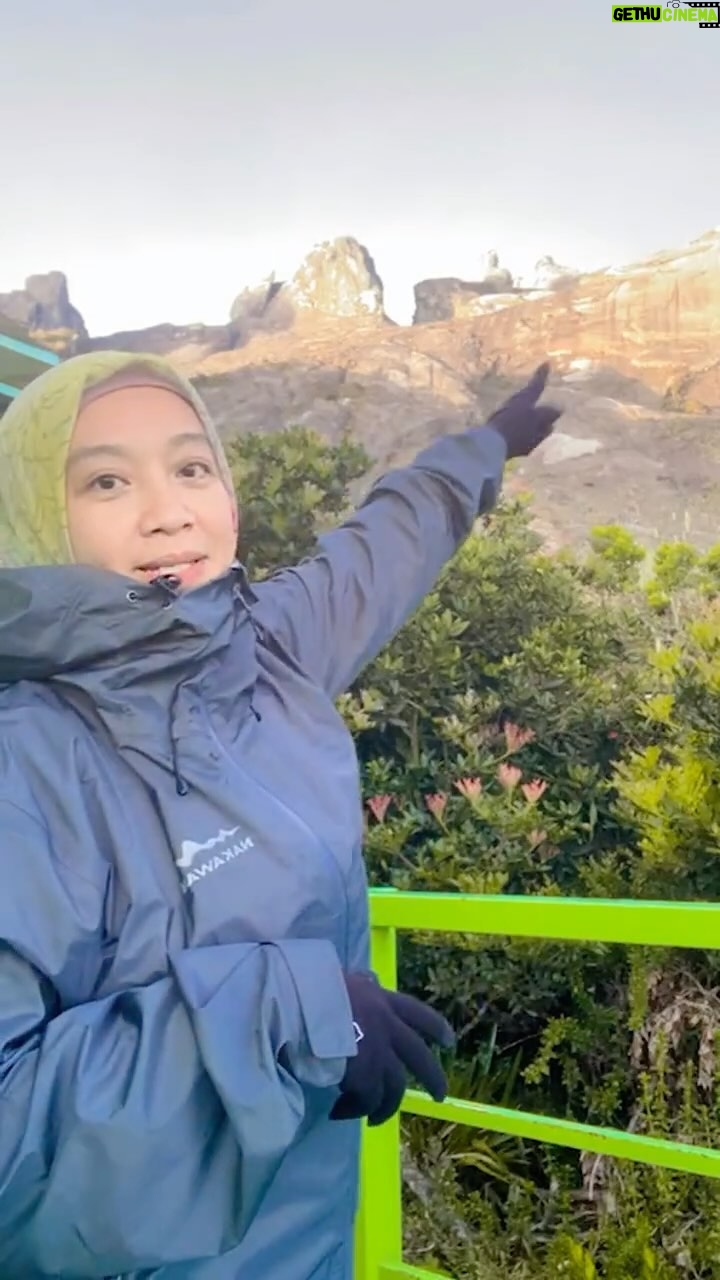Fara Fauzana - 46.3K Likes - Alhamdulillah 

terima ksih atas doa

saya di Laban Rata je x naik ke puncak, i knw my limit 🙏🏻☺️🥹

getting ready utk turun