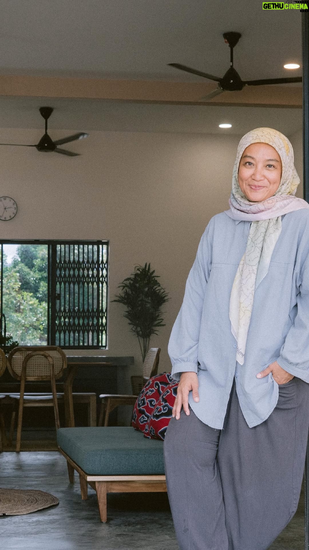 Fara Fauzana - 3.8K Likes - J G N M A L A S

kemas rumah
balik rumah
cuci rumah
singgah rumah

kalau rasa rumah perlu di tambah baik hiasan dalamnya cepat2 cari @malas.furniture sbb mereka tgh buat MERDEKA SALE 23-31 Ogos guysssss!

dlm byk2 hiasan | sofa | pokok | meja | gambar | kusyen .. korang suka yg mana satu? 

#farafauzana
#bilafafaubalikrembau 
#bilafafaubalikkampung 
#gadongN9
#umahnenekden