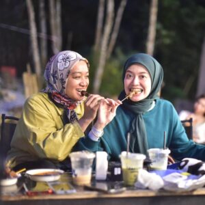 Fara Fauzana Instagram - M O G A D A L A G I

usia yg panjang
jodoh yg berkekalan
rezeki yg melimpah ruah
kasih sayang yg berpanjangan

terima kasih sekali lagi atas Doa .. kembali yg terbaik untuk yg mendoakan 🤍

#farafauzana
#bilafafautambahusia