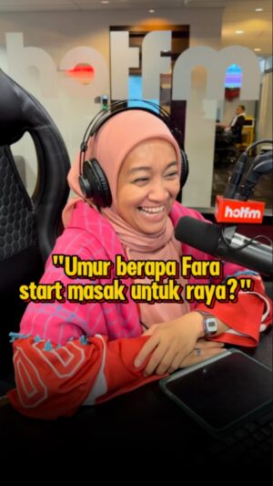 Fara Fauzana Instagram - Biasanya Bekpes Hot banyak tanya soalan kat you guys kalau you guys call kan? Kali ni yang call pulak tanya soalan kat Fafau. Soalan menjerat pulak tu 🤣 

Kalau you guys, start buat kerja rumah masa umur berapa? 

#HotFM #BekpesHot #YangHangatDanTerbaik #RadioNo1 #KJjadiDJ
