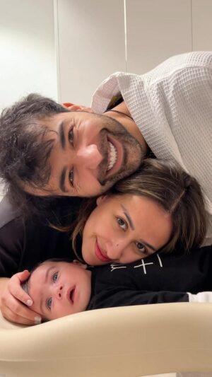 Farah Hadi Instagram - عائلتي 🩵
#عقيل_الرئيسي #فرح_الهادي #ادم_الرئيسي #family