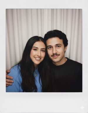 Farah Hadi Instagram - الله يجمعنا فيك يا ابوي 🩵
#فرح_الهادي #ادم_الرئيسي #نوح_الرئيسي #عقيل_الرئيسي
