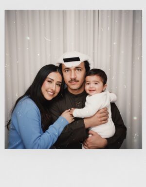 Farah Hadi Instagram - الله يجمعنا فيك يا ابوي 🩵
#فرح_الهادي #ادم_الرئيسي #نوح_الرئيسي #عقيل_الرئيسي