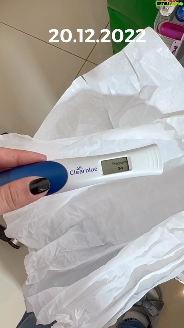 Farah Hadi - 328K Likes - 🤰🏻
كنت خاشه عنكم هالسر من ٢٠٢٢ وماقدرت اصبر اكثر من جذي .. لانكم اهلي وخواتي واعز ما املك بحياتي وابيكم تعيشون معاي هالرحلة وتكونون معاي قراب بكل تفاصيلها .. 🤍
بعد خمس سنوات 🤍 الف الحمدلله يارب على هالنعمة وهالشعور والله يرزق كل محروم يارب .. والله يقر عيوني بشوفته سليم معافى يارب وادعولي الله يتمم علي حملي بالسلامة 🤍 
Baby Raeisi coming soon 😭🤍