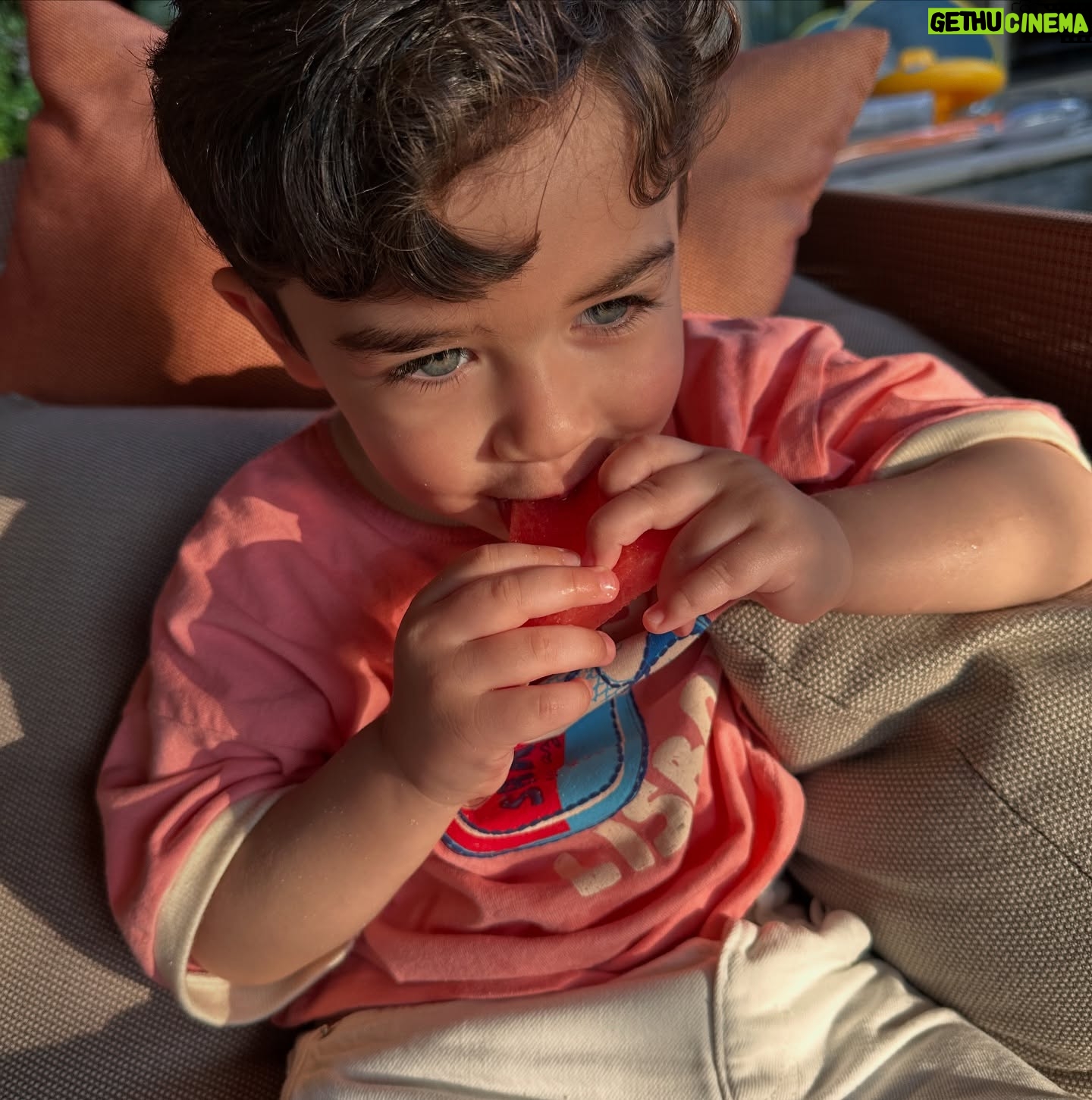 Farah Hadi - 110.2K Likes - مشيني حدك مشيني 🩵🏝️
#فرح_الهادي #عقيل_الرئيسي #ادم_الرئيسي #نوح_الرئيسي #summer #family #mybaby