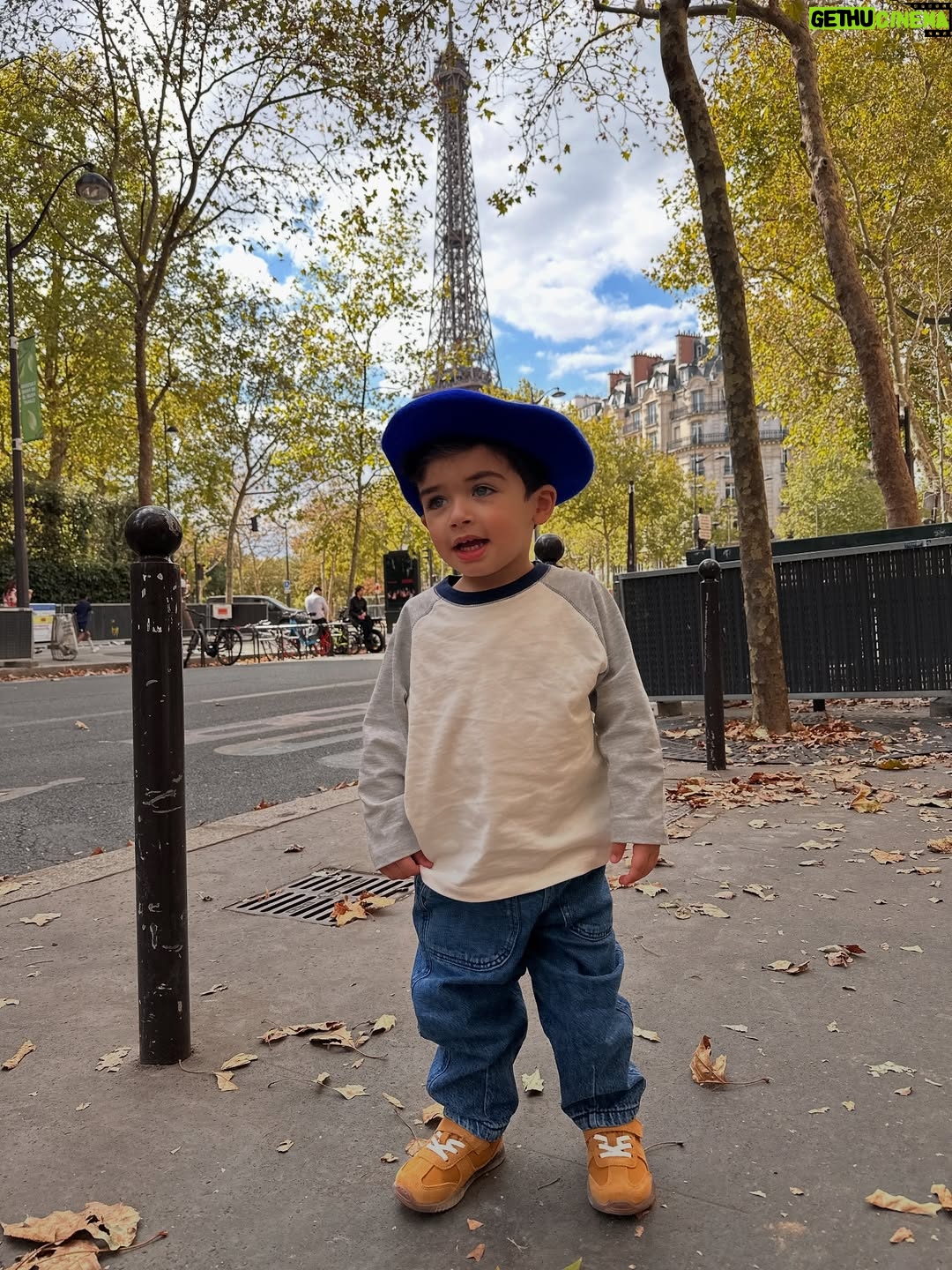 Farah Hadi - 227.6K Likes - تحسونا ؟ 🥐🍞
#عقيل_الرئيسي #فرح_الهادي #ادم_الرئيسي #نوح_الرئيسي #باريس #paris #travels