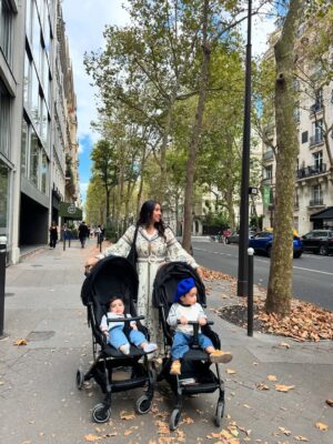 Farah Hadi Instagram - تحسونا ؟ 🥐🍞
#عقيل_الرئيسي #فرح_الهادي #ادم_الرئيسي #نوح_الرئيسي #باريس #paris #travels