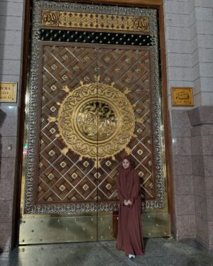 Farah Nabilah Instagram - From the serene peace of Makkah, to the sacred calm of Madinah, and the timeless beauty of AlUla – every step in Saudi Arabia tells a story of faith, history, and wonder. ✨🌍
@visitsaudi
https://www.visitsaudi.com