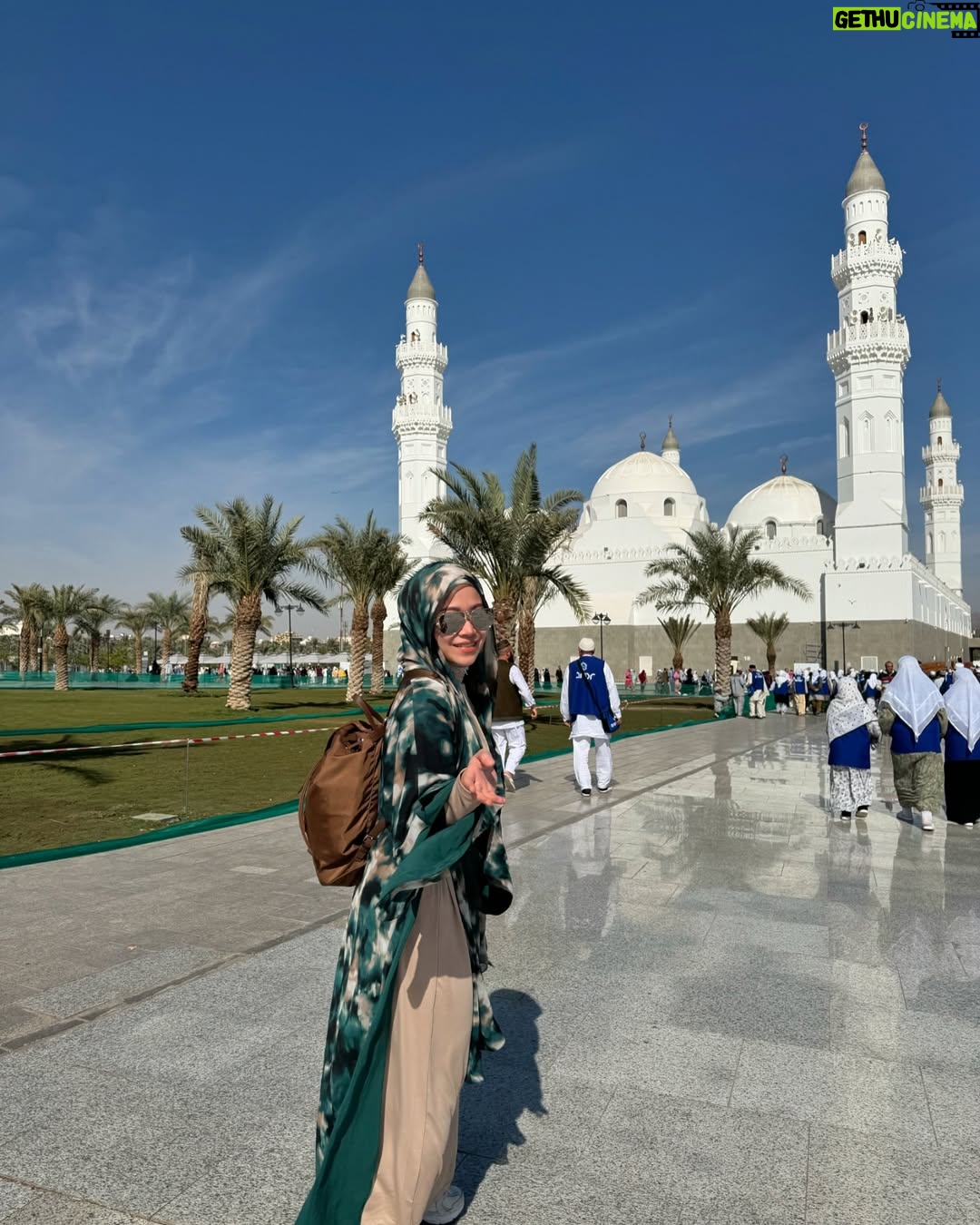 Farah Nabilah - 30.6K Likes - From the serene peace of Makkah, to the sacred calm of Madinah, and the timeless beauty of AlUla – every step in Saudi Arabia tells a story of faith, history, and wonder. ✨🌍 

@visitsaudi 
https://www.visitsaudi.com