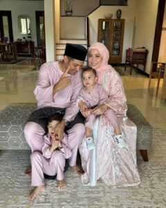 Farah Nabilah Most Liked Photos and Posts