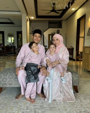Farah Nabilah Instagram - Selamat Hari Raya 🌙✨💖