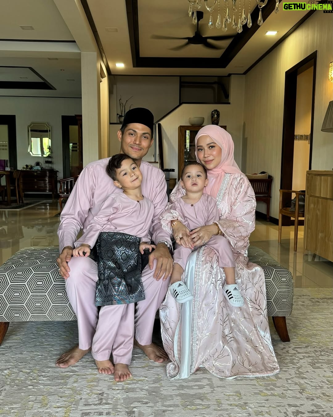 Farah Nabilah - 56.8K Likes - Selamat Hari Raya 🌙✨💖