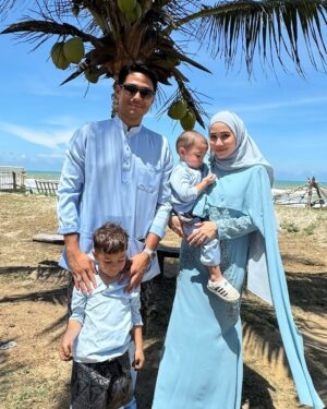 Farah Nabilah Instagram - Selamat Hari Raya 🌙✨💖