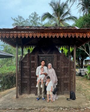 Farah Nabilah Instagram - Selamat Hari Raya 🌙✨💖