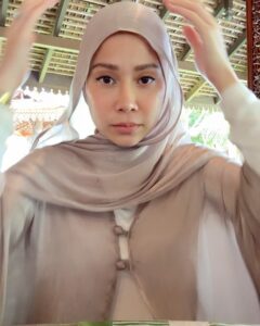 Actress Farah Nabilah HD Photos and Wallpapers April 2025