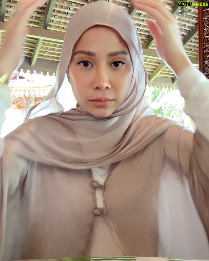 Farah Nabilah - 56.8K Likes - Selamat Hari Raya 🌙✨💖