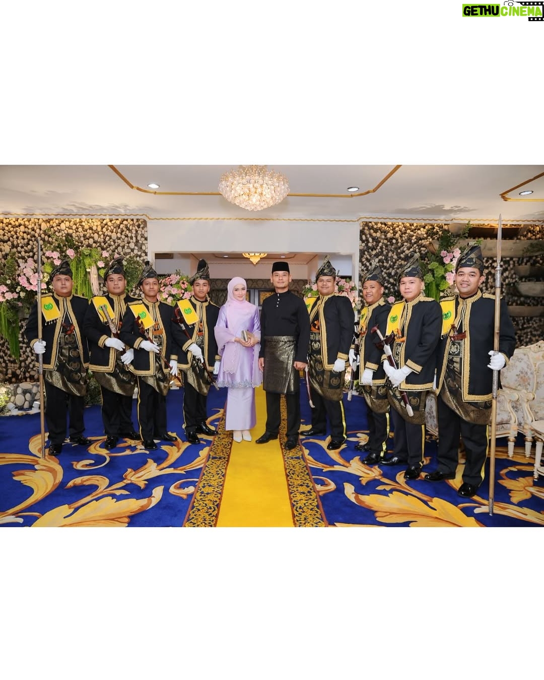 Fasha Sandha - 74.4K Likes - Merafak sembah menjunjung kasih Tuanku 🙏
DYMM Tuanku Raja Perlis
Tuanku Syed Sirajuddin Putra Jamalullail

Syukur Alhamdulillah ❤️