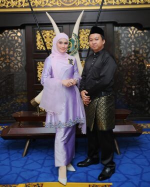 Fasha Sandha Instagram - Merafak sembah menjunjung kasih Tuanku 🙏
DYMM Tuanku Raja Perlis
Tuanku Syed Sirajuddin Putra Jamalullail
Syukur Alhamdulillah ❤️