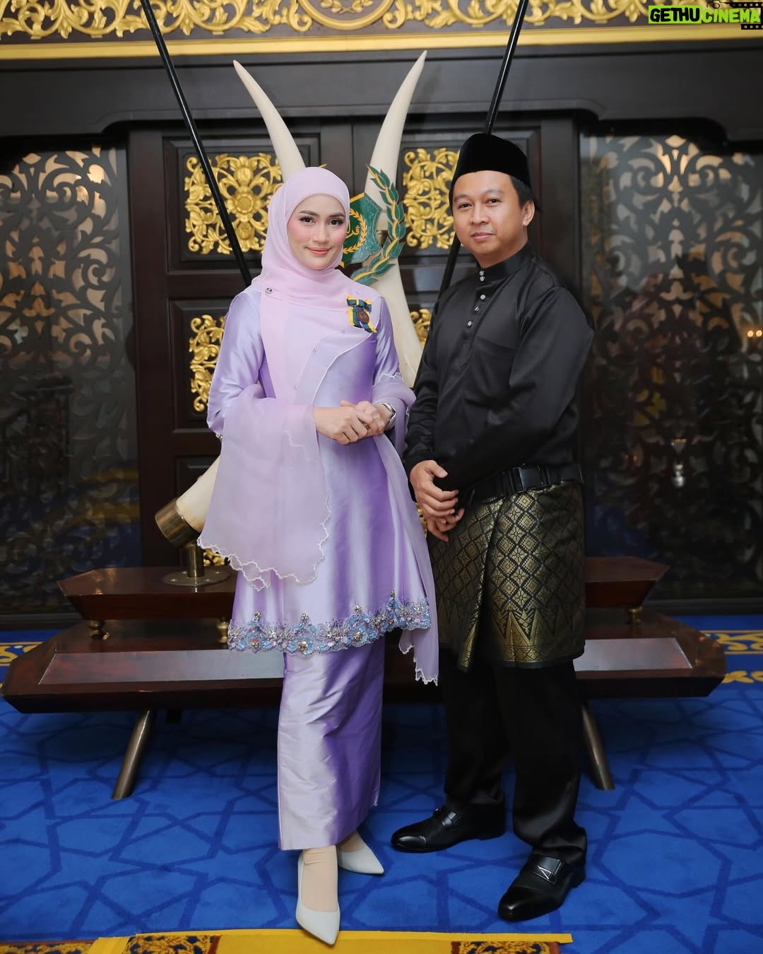 Fasha Sandha - 74.4K Likes - Merafak sembah menjunjung kasih Tuanku 🙏
DYMM Tuanku Raja Perlis
Tuanku Syed Sirajuddin Putra Jamalullail

Syukur Alhamdulillah ❤️