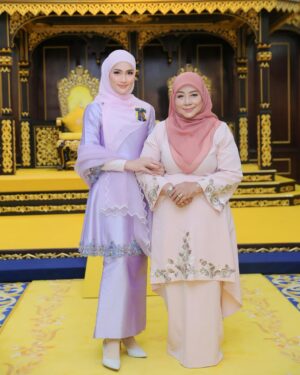 Fasha Sandha Instagram - Merafak sembah menjunjung kasih Tuanku 🙏
DYMM Tuanku Raja Perlis
Tuanku Syed Sirajuddin Putra Jamalullail
Syukur Alhamdulillah ❤️