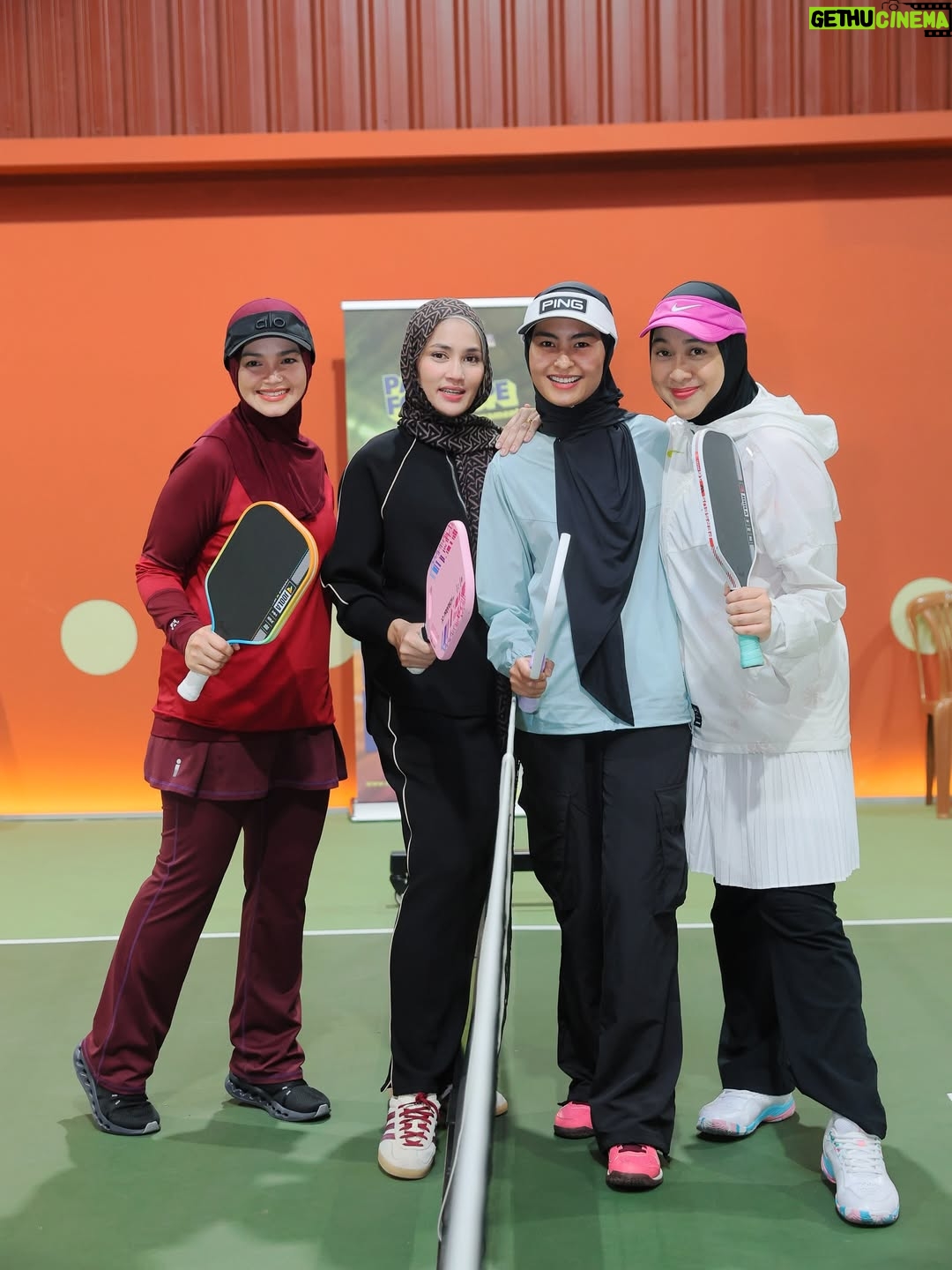 Fasha Sandha - 67.2K Likes - Thank you @nurjiwafoundation ! 👏🏻
Pertama kali for Fasha and Aidil. Tak pernah sekalipun main pickleball.Kira lulus dengan mata cemerlang 🤗😂🎖️
Lepas ni kena kerap main pickleball 
Terima kasih Datuk Sri Siti and team for having Us

📸 @syzwn.mrg 
👗 @she_dazzle