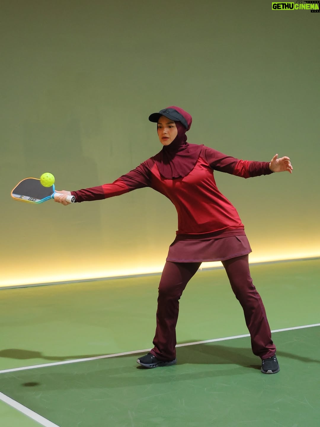 Fasha Sandha - 67.2K Likes - Thank you @nurjiwafoundation ! 👏🏻
Pertama kali for Fasha and Aidil. Tak pernah sekalipun main pickleball.Kira lulus dengan mata cemerlang 🤗😂🎖️
Lepas ni kena kerap main pickleball 
Terima kasih Datuk Sri Siti and team for having Us

📸 @syzwn.mrg 
👗 @she_dazzle